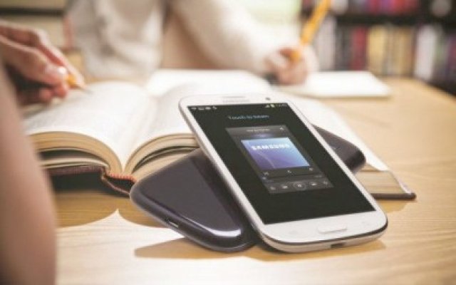 Samsung Galaxy S III, telefonul care se încarcă prin aer